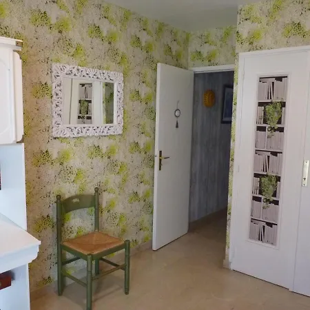Agreable 3 Pieces 62 M2 Apartment Hyeres